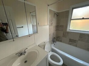 4925 Palmer St in Lansing, MI - Building Photo - Building Photo