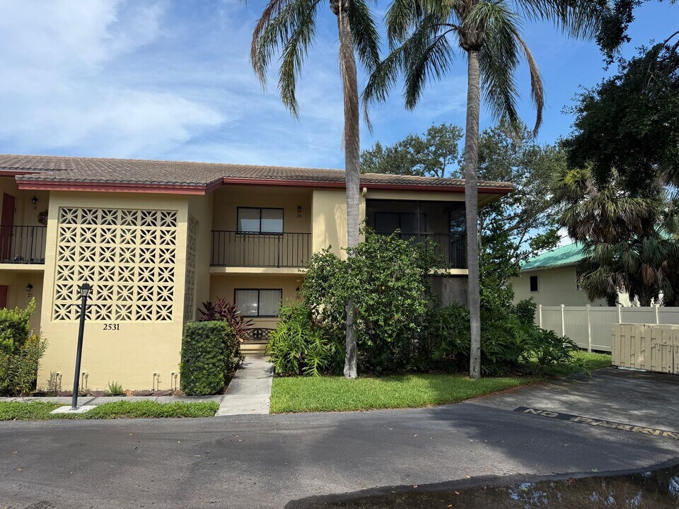 2531 Bayshore Gardens Pkwy in Bradenton, FL - Building Photo