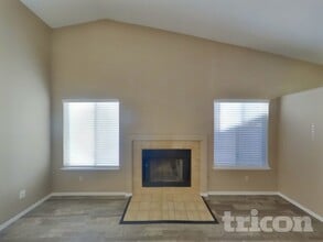 733 Reagan Dr in Las Vegas, NV - Foto de edificio - Building Photo