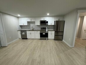 2416 N Charles St in Baltimore, MD - Building Photo - Building Photo