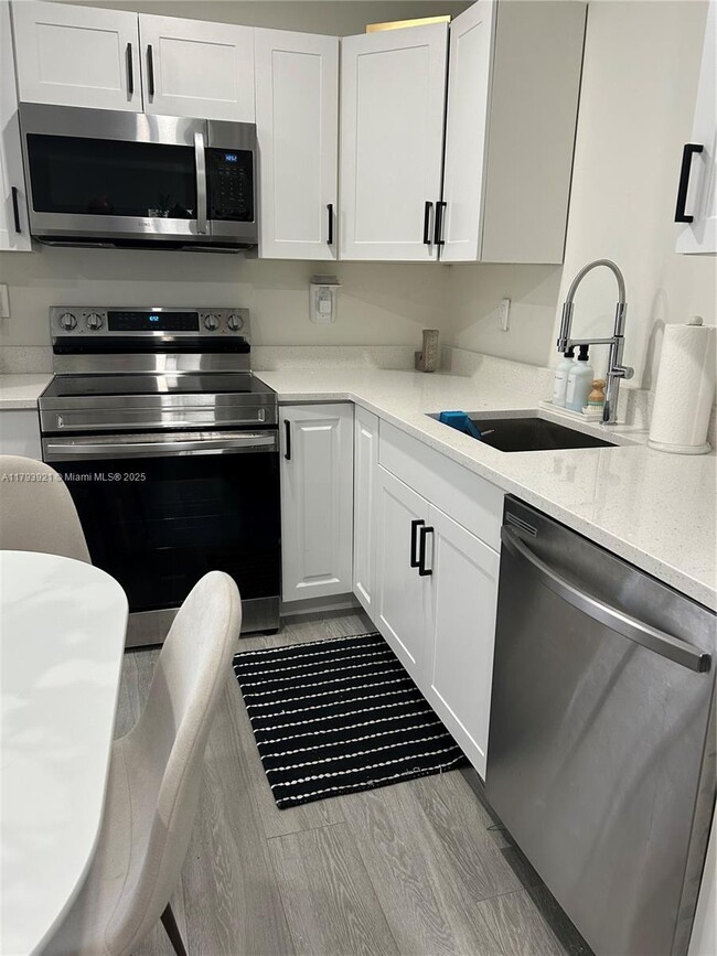 property at 208 Meridian Ave