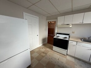 68 Meadow St in North Adams, MA - Building Photo - Building Photo