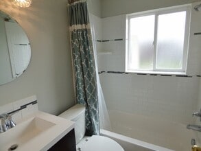 172 E Mountain View Dr in Murray, UT - Building Photo - Building Photo