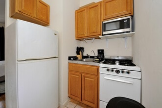 7 E 91st St in New York, NY - Building Photo - Building Photo