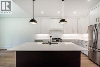 115 Chesley St in Hamilton, ON - Building Photo - Building Photo
