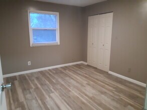 201 W Allen St in Springfield, IL - Building Photo - Building Photo