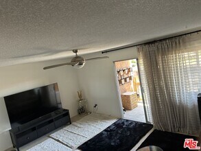 6600 Warner Ave in Huntington Beach, CA - Building Photo - Building Photo