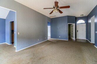 8309 Wilshire Ridge Dr in Oklahoma City, OK - Building Photo - Building Photo