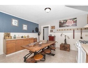 119 Sherman St-Unit -3 in Lowell, MA - Building Photo - Building Photo