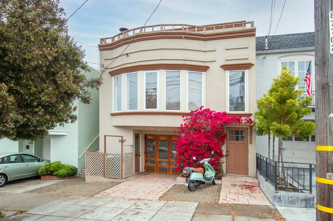 2227 26th Ave in San Francisco, CA - Building Photo