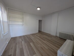 902 Westcoat Pl in Atlantic City, NJ - Building Photo - Building Photo