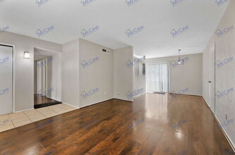 7008 Greenview Cir N in Fort Worth, TX - Building Photo - Building Photo