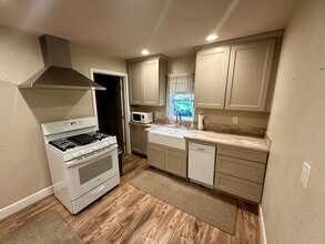 10891 Berggren Ln in Nevada City, CA - Building Photo - Building Photo