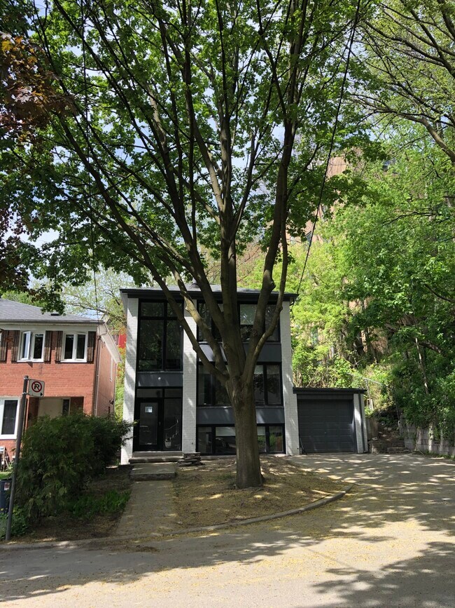 218 Wheeler Av in Toronto, ON - Building Photo - Building Photo