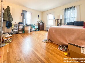 28 A Cherry St, Unit 2 in Somerville, MA - Building Photo - Building Photo