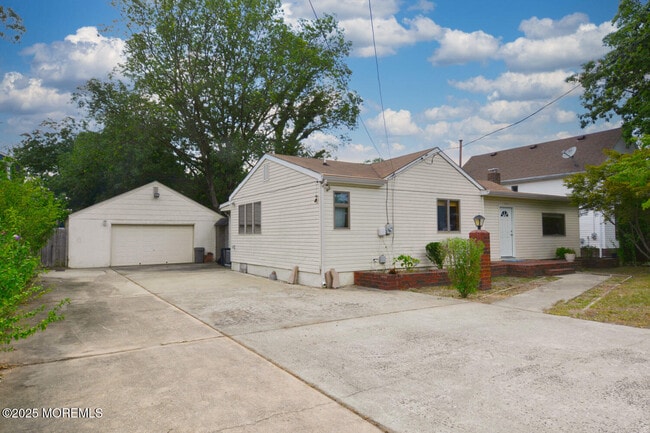 property at 1111 River Ave