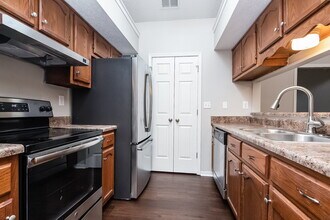 10102 Williford Dr in Olive Branch, MS - Building Photo - Building Photo