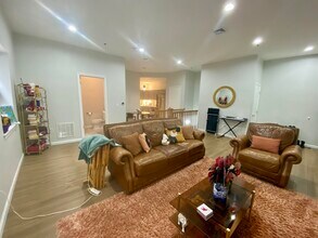 517 74th St in North Bergen, NJ - Building Photo - Building Photo