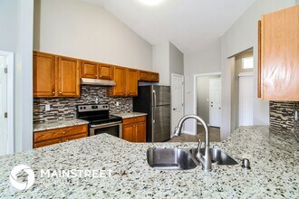 2556 Traverse Ave in North Port, FL - Building Photo - Building Photo