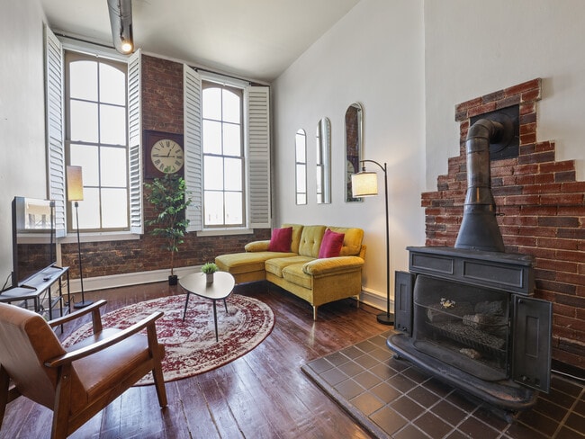 66 S Front St, Unit 21 in Memphis, TN - Building Photo - Building Photo