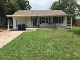 209 W Haddock St in Norman, OK - Building Photo