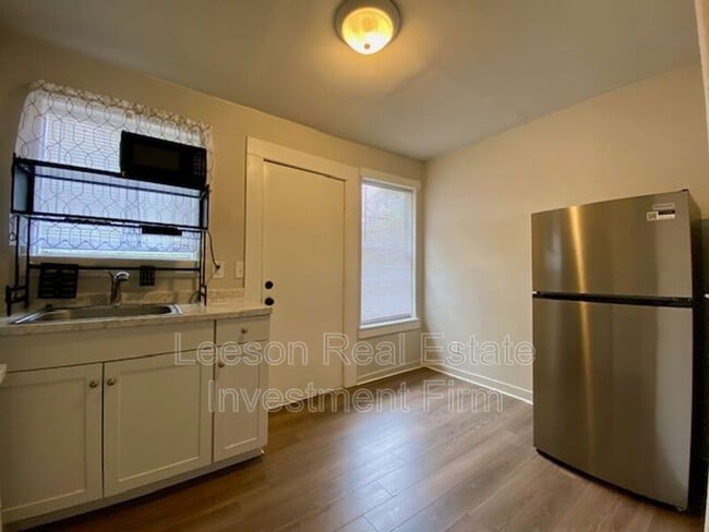 property at 2632-2634 Foster St