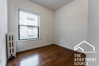 3026 N Halsted St in Chicago, IL - Building Photo - Building Photo