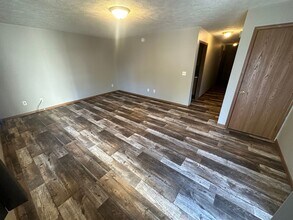 1303 W Taylor St in Bloomington, IL - Building Photo - Building Photo