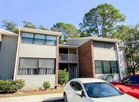 1400 Gandy Blvd N, Unit 1013 in St. Petersburg, FL - Building Photo