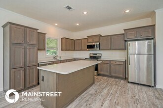 6737 48th Ave N in St. Petersburg, FL - Building Photo - Building Photo