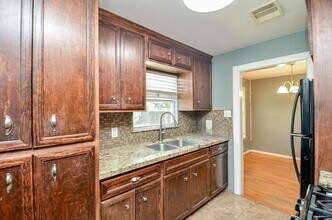 7707 Scanlock St in Houston, TX - Building Photo - Building Photo