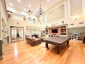 59 Walpole St in Canton, MA - Foto de edificio - Building Photo