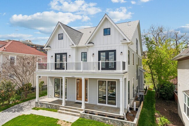 2150 N Stafford St in Arlington, VA - Foto de edificio - Building Photo