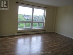 898 Elmsmere Rd in Ottawa, ON - Building Photo - Building Photo