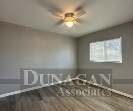 4809 Adobe Dr in Carlsbad, NM - Building Photo - Building Photo