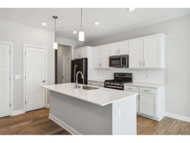 9448 4th St N in Lake Elmo, MN - Building Photo - Building Photo