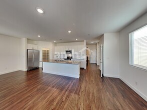 134 Charmante Tulip Lane in Henderson, NV - Building Photo - Building Photo