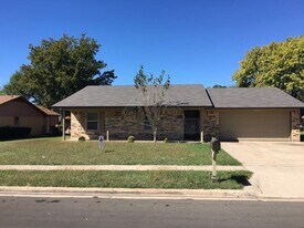 2001 Kenyon St in Killeen, TX - Building Photo