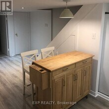 574 Coxwell Ave in Toronto, ON - Building Photo - Building Photo