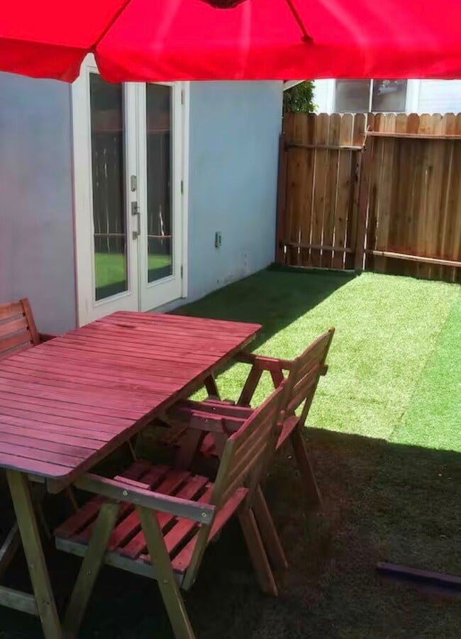 property at 2643 Pirtle St