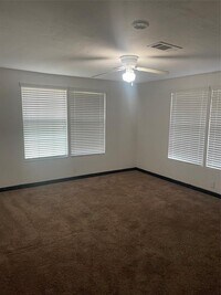 754 Prosper St photo'