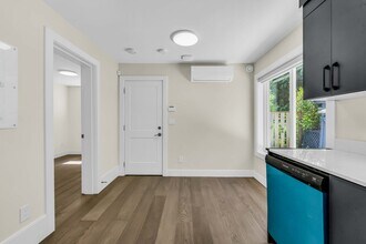 1507 Kilmer Pl in North Vancouver, BC - Building Photo - Building Photo