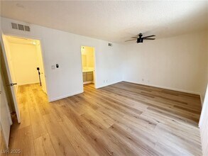 3270 Liahona Way in Las Vegas, NV - Building Photo - Building Photo