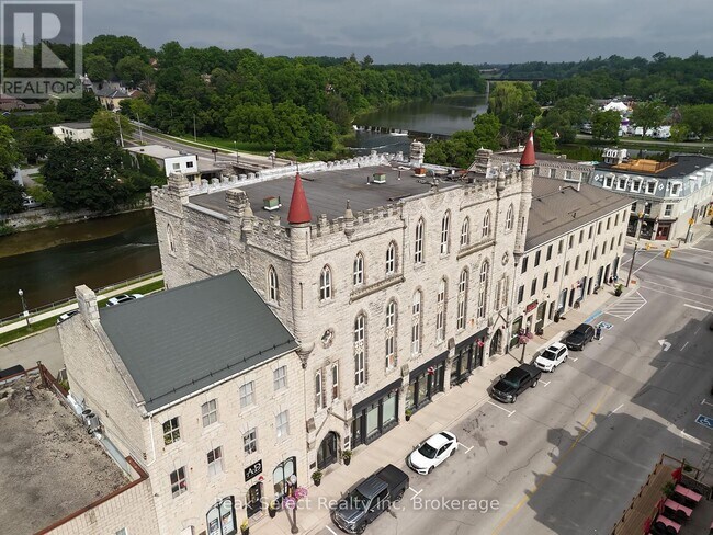 20 Water St S in St Marys, ON - Building Photo - Building Photo