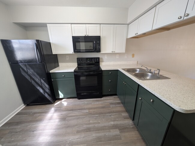 property at 2350 Horne Ave