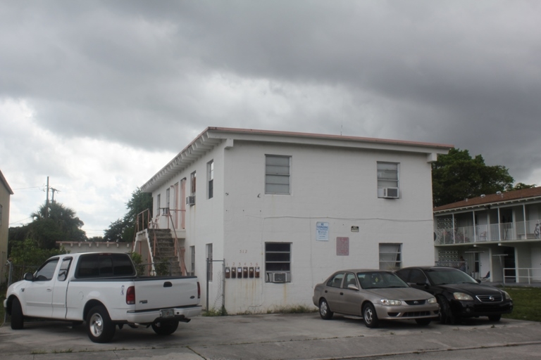 512 19th St in West Palm Beach, FL - Foto de edificio