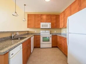 4 Harvest Dr, Unit 312 in North Andover, MA - Building Photo - Building Photo