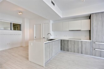 2900 NE 7th Ave, Unit 1703 in Miami, FL - Foto de edificio - Building Photo