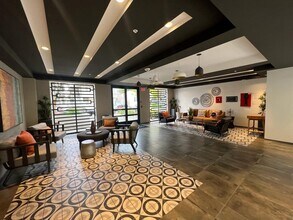 1445 Tamarind Ave, Unit 111 in Los Angeles, CA - Building Photo - Building Photo