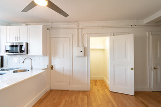 65 Burbank St, Unit 524 in Boston, MA - Building Photo - Building Photo